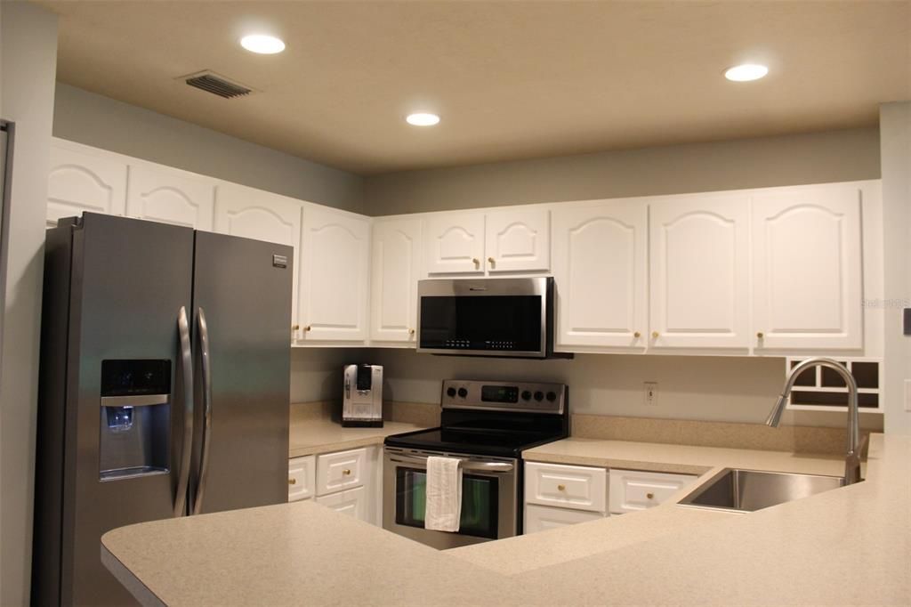 For Sale: $469,000 (3 beds, 2 baths, 1454 Square Feet)