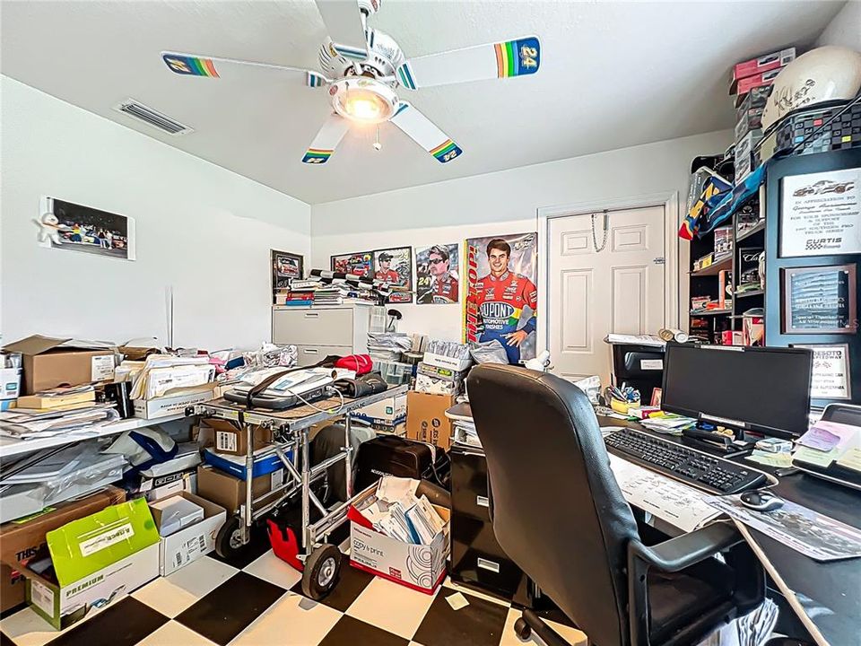 На продажу: $595,000 (4 спален, 3 ванн, 2600 Квадратных фут)