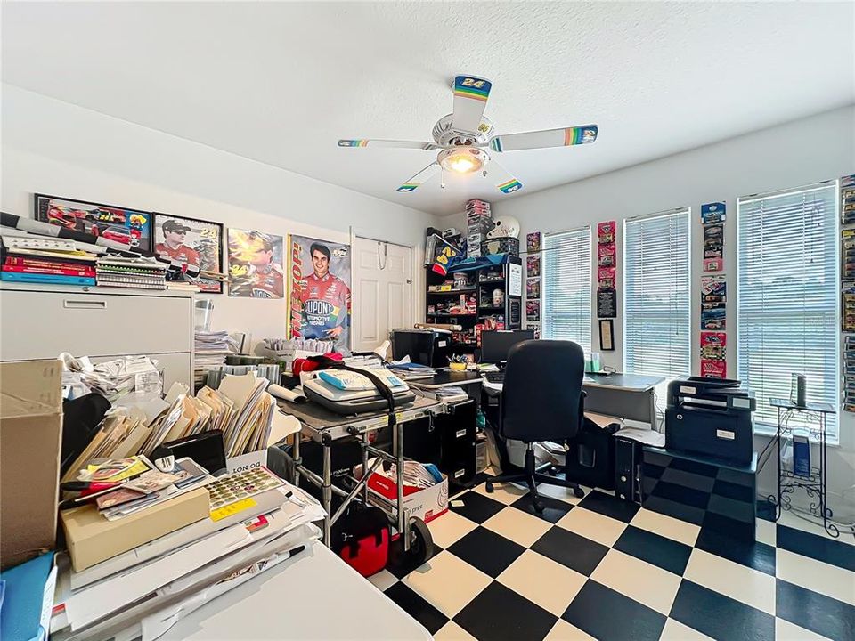 На продажу: $595,000 (4 спален, 3 ванн, 2600 Квадратных фут)