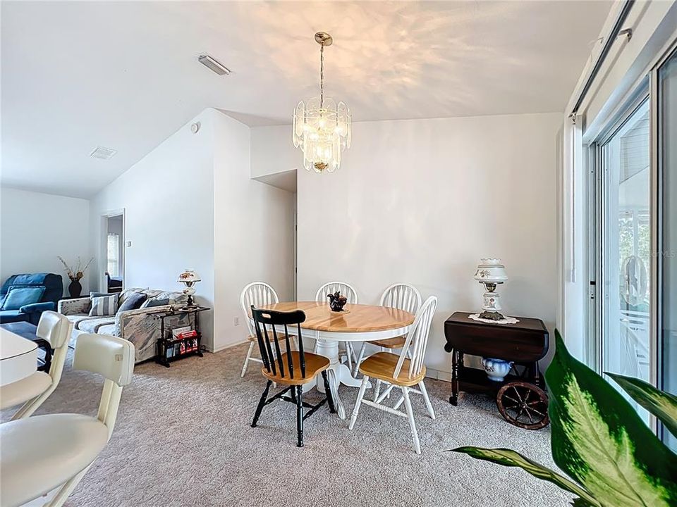 На продажу: $595,000 (4 спален, 3 ванн, 2600 Квадратных фут)