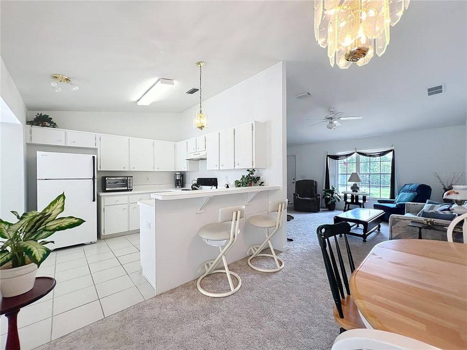 На продажу: $595,000 (4 спален, 3 ванн, 2600 Квадратных фут)