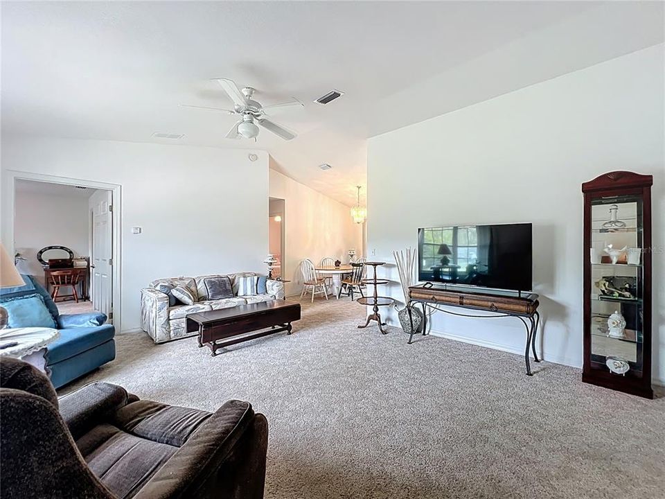 На продажу: $595,000 (4 спален, 3 ванн, 2600 Квадратных фут)