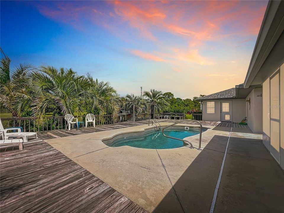 На продажу: $595,000 (4 спален, 3 ванн, 2600 Квадратных фут)