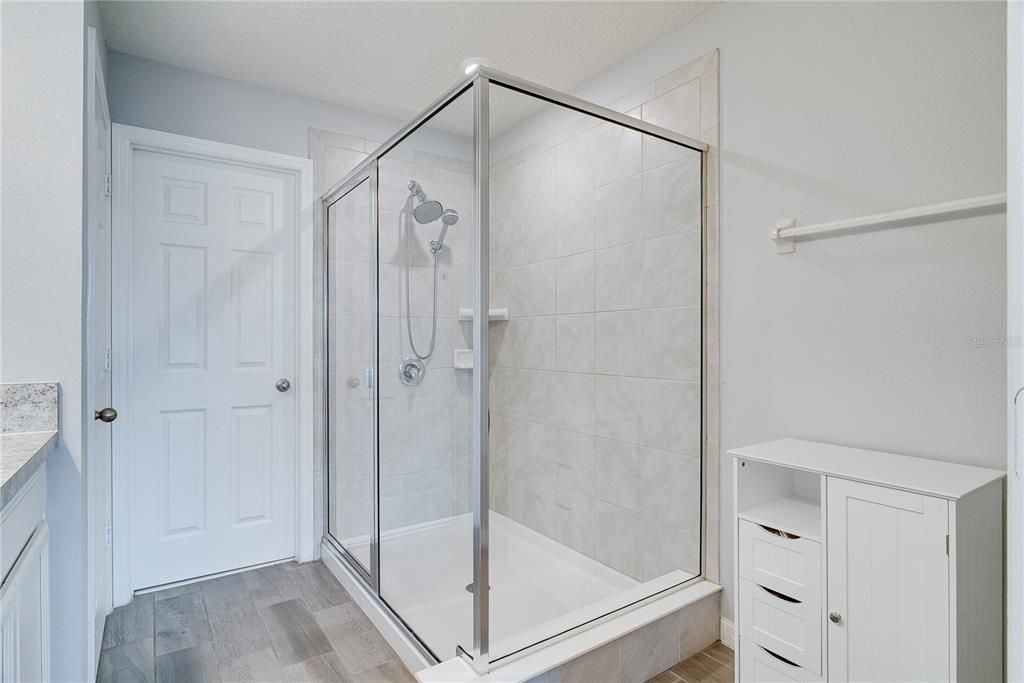 Activo con contrato: $455,000 (3 camas, 2 baños, 1853 Pies cuadrados)