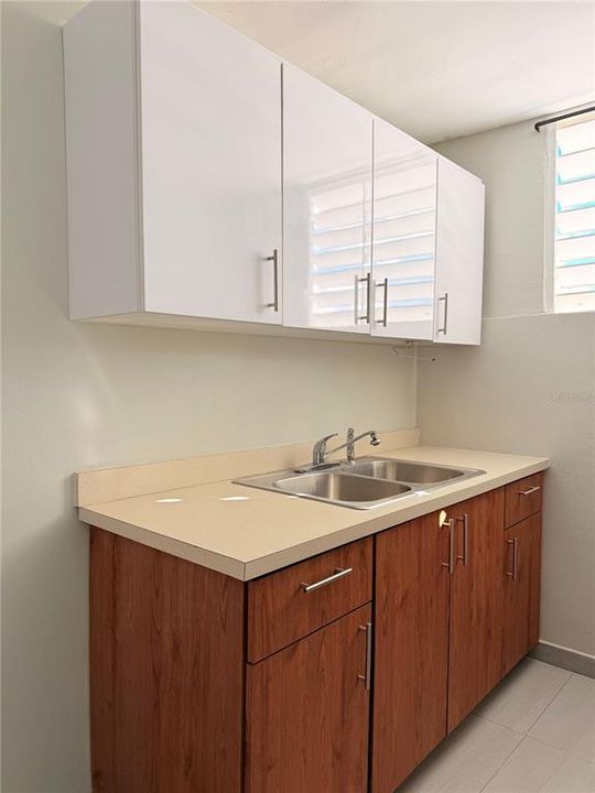 В аренду: $1,300 (2 спален, 1 ванн, 0 Квадратных фут)