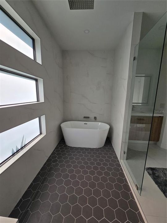 For Sale: $1,200,000 (4 beds, 3 baths, 2446 Square Feet)