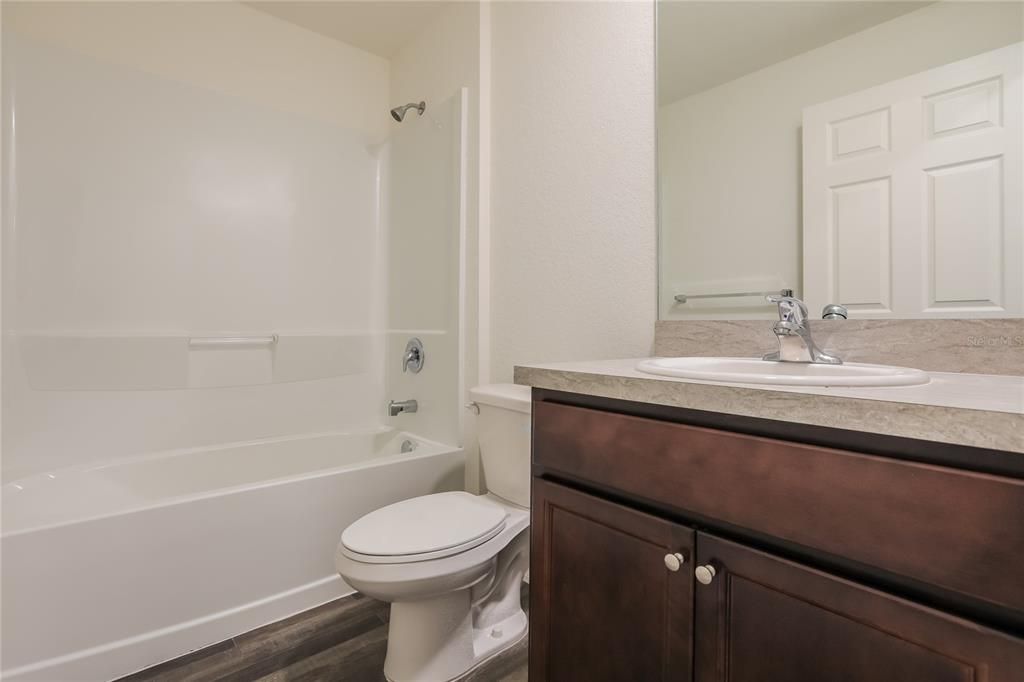 Active With Contract: $1,595 (3 beds, 2 baths, 1552 Square Feet)