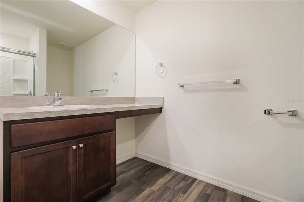Active With Contract: $1,595 (3 beds, 2 baths, 1552 Square Feet)