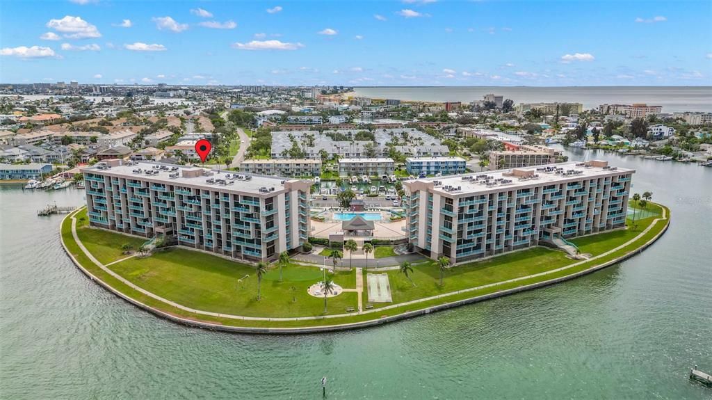 En Venta: $349,999 (2 camas, 2 baños, 1175 Pies cuadrados)