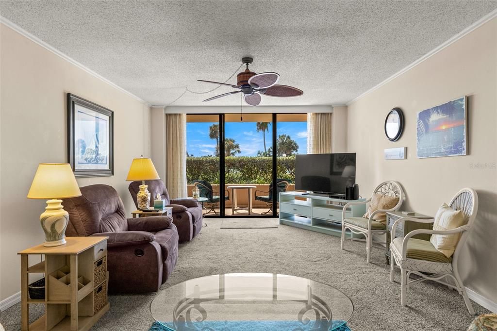 En Venta: $349,999 (2 camas, 2 baños, 1175 Pies cuadrados)