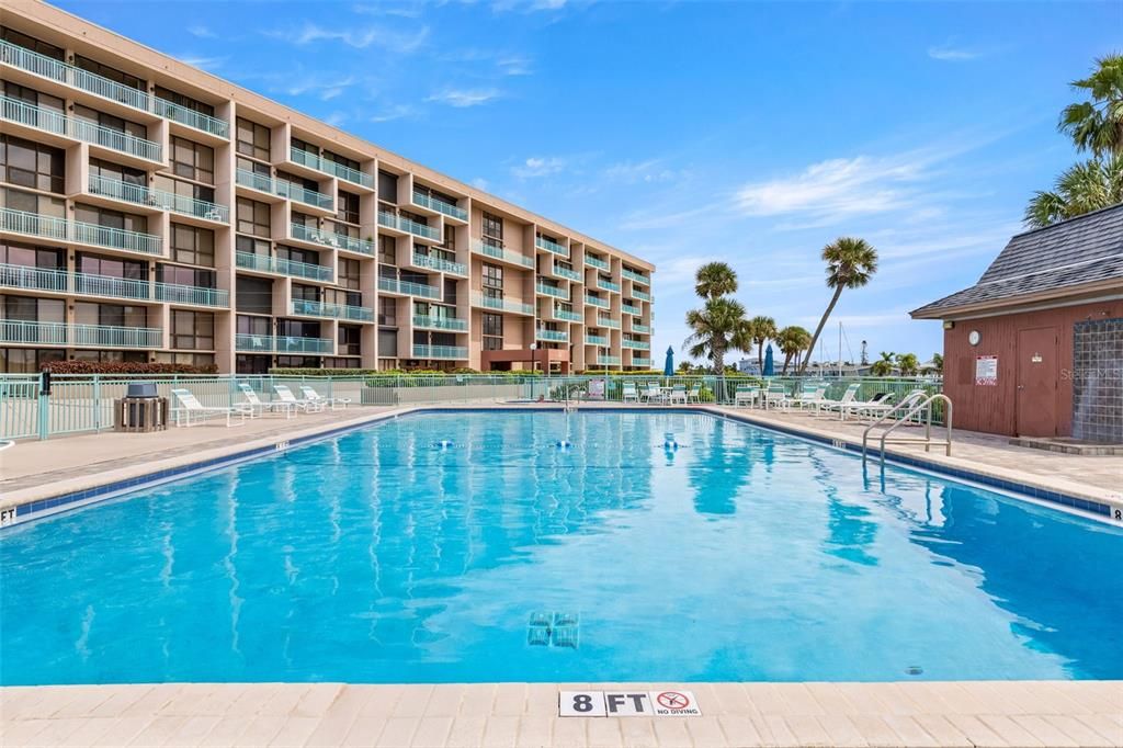 En Venta: $349,999 (2 camas, 2 baños, 1175 Pies cuadrados)