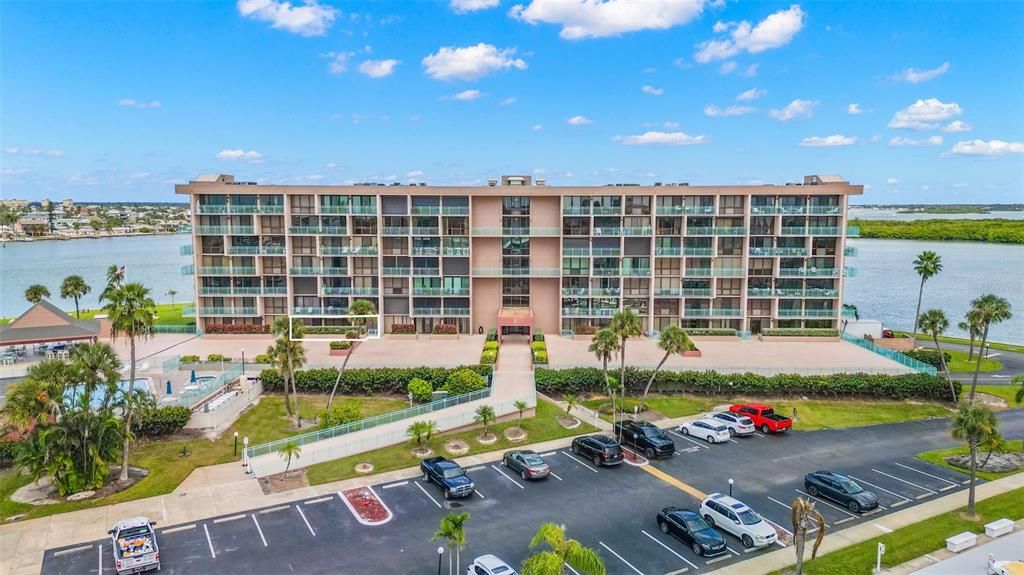 En Venta: $349,999 (2 camas, 2 baños, 1175 Pies cuadrados)