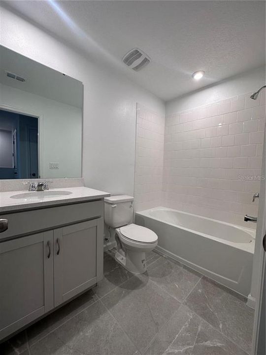 Под контрактом: $2,300 (3 спален, 2 ванн, 1532 Квадратных фут)