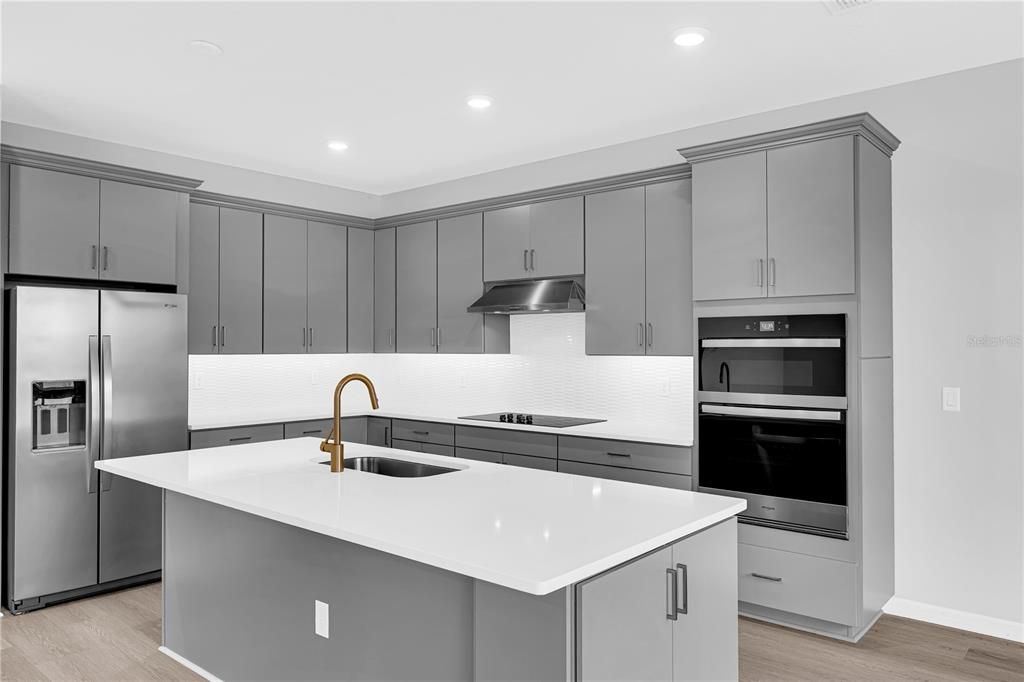 出租: $5,500 (5 贝兹, 4 浴室, 3829 平方英尺)