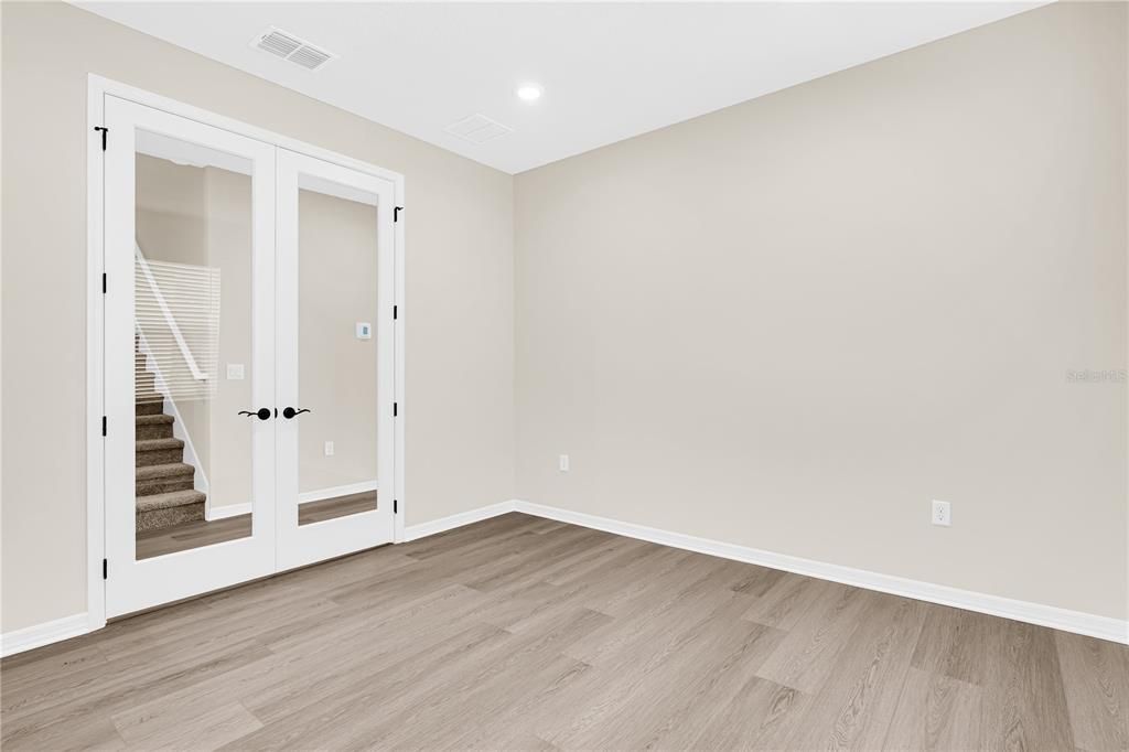 出租: $5,500 (5 贝兹, 4 浴室, 3829 平方英尺)