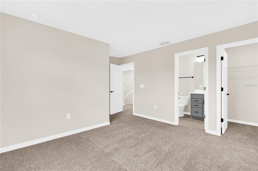 出租: $5,500 (5 贝兹, 4 浴室, 3829 平方英尺)