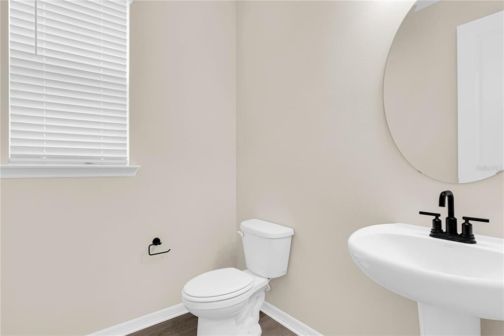 出租: $5,500 (5 贝兹, 4 浴室, 3829 平方英尺)