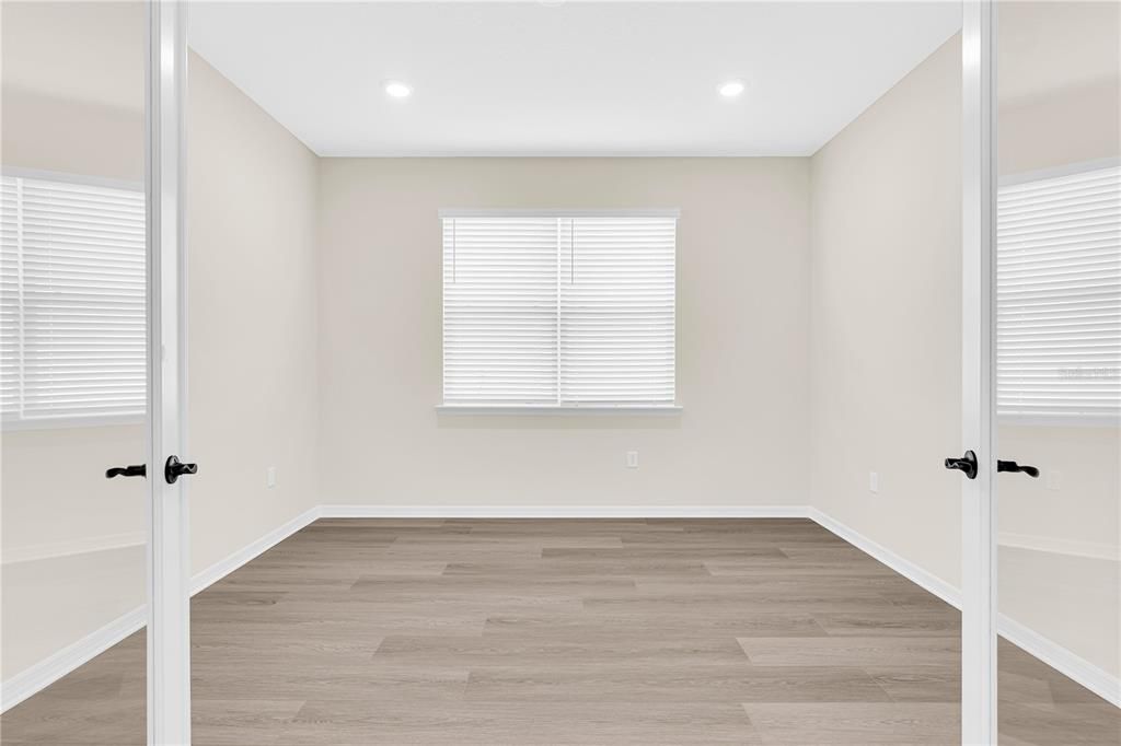 出租: $5,500 (5 贝兹, 4 浴室, 3829 平方英尺)