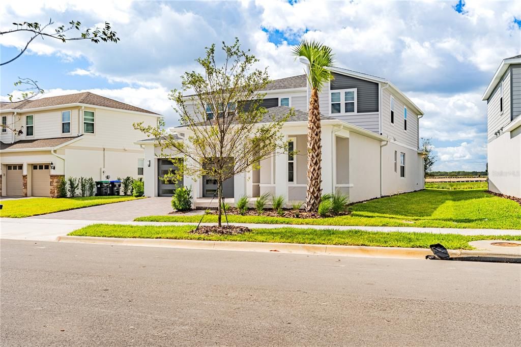 出租: $5,500 (5 贝兹, 4 浴室, 3829 平方英尺)