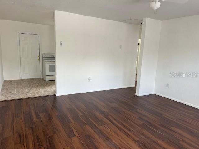 For Sale: $219,900 (3 beds, 2 baths, 1017 Square Feet)