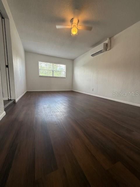 For Sale: $219,900 (3 beds, 2 baths, 1017 Square Feet)