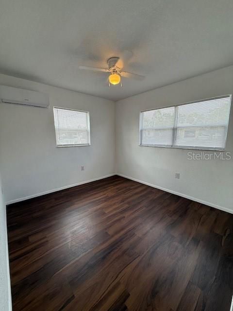For Sale: $219,900 (3 beds, 2 baths, 1017 Square Feet)