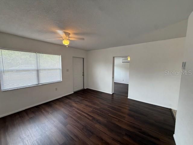 For Sale: $219,900 (3 beds, 2 baths, 1017 Square Feet)