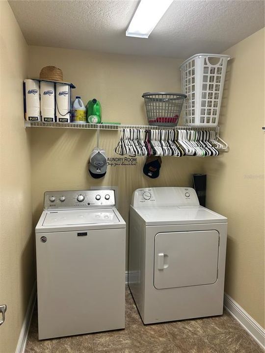 合同活跃: $284,990 (3 贝兹, 2 浴室, 1452 平方英尺)