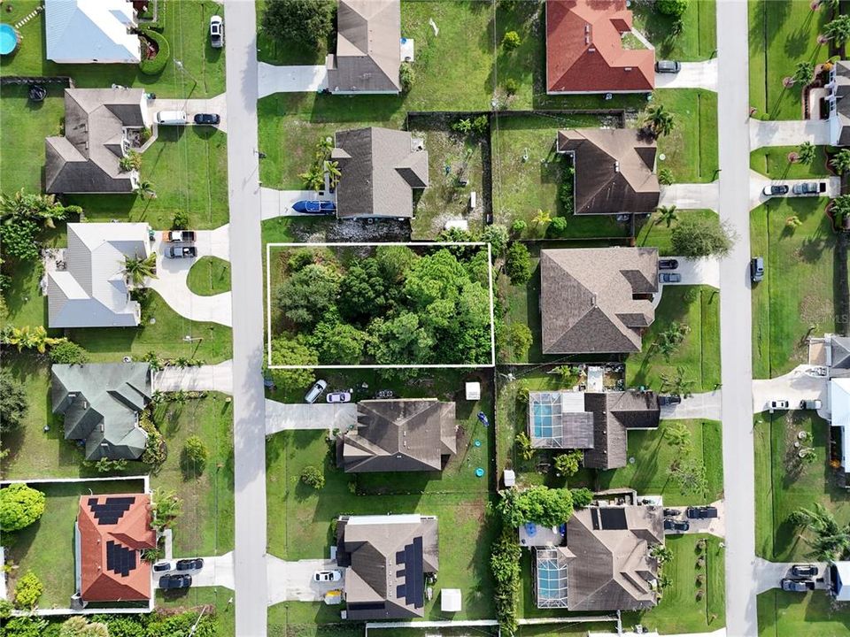 待售: $165,000 (0.23 acres)