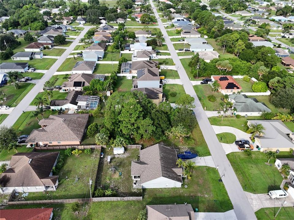 待售: $165,000 (0.23 acres)