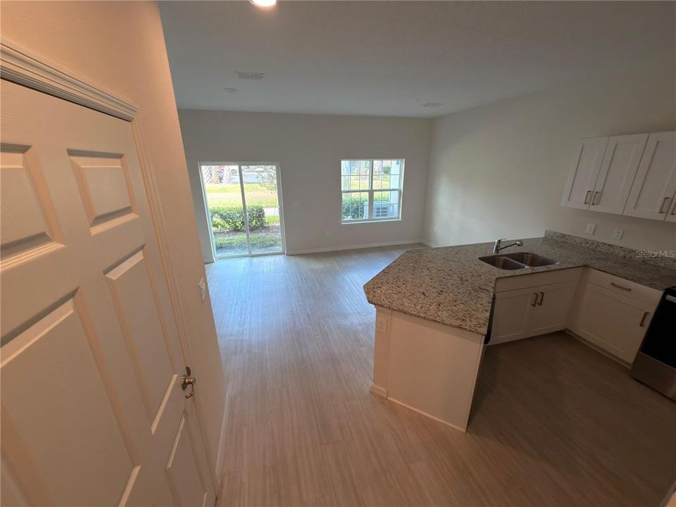 На продажу: $3,300,000 (0 спален, 0 ванн, 1548 Квадратных фут)