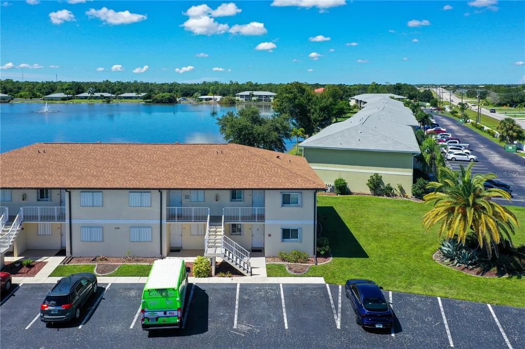 待售: $137,900 (2 贝兹, 2 浴室, 886 平方英尺)