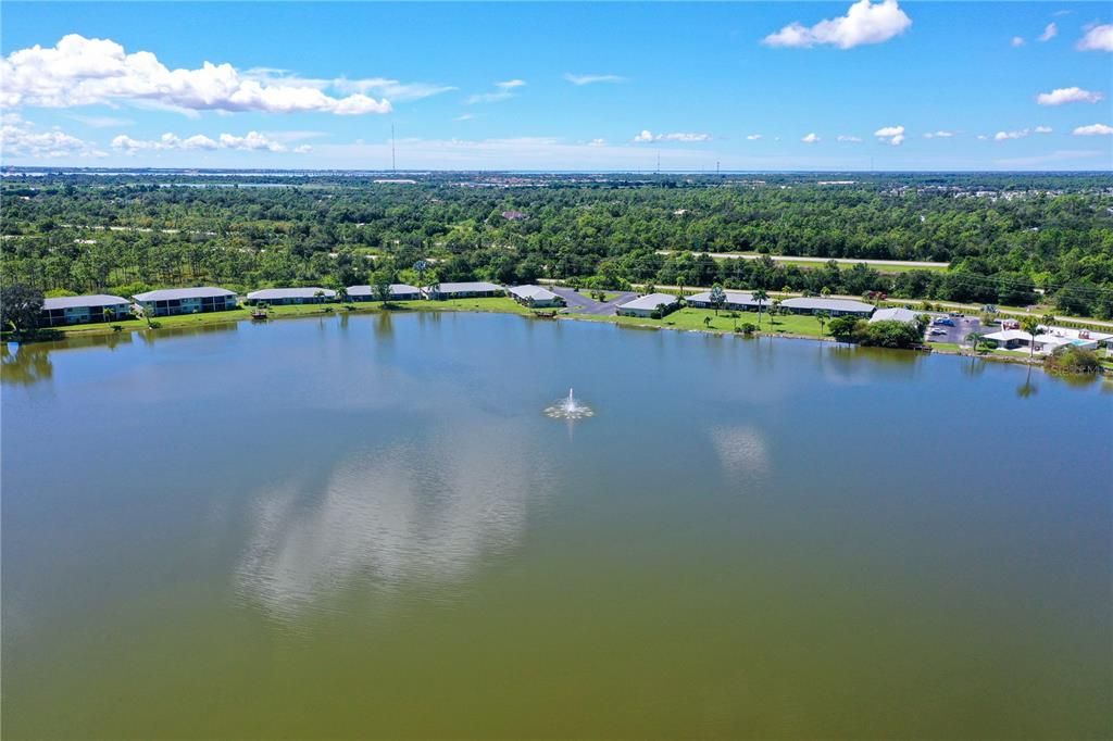 待售: $137,900 (2 贝兹, 2 浴室, 886 平方英尺)