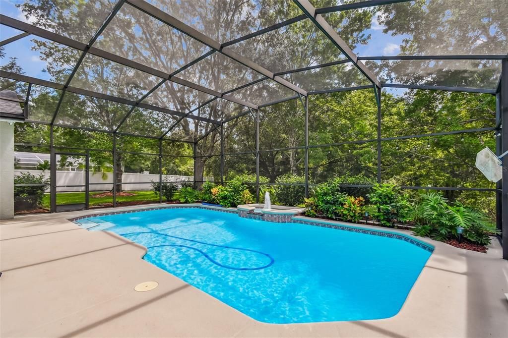 Под контрактом: $650,000 (4 спален, 2 ванн, 2998 Квадратных фут)