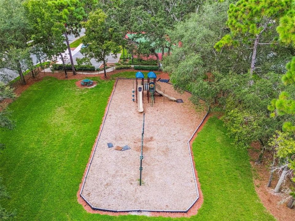 Под контрактом: $650,000 (4 спален, 2 ванн, 2998 Квадратных фут)