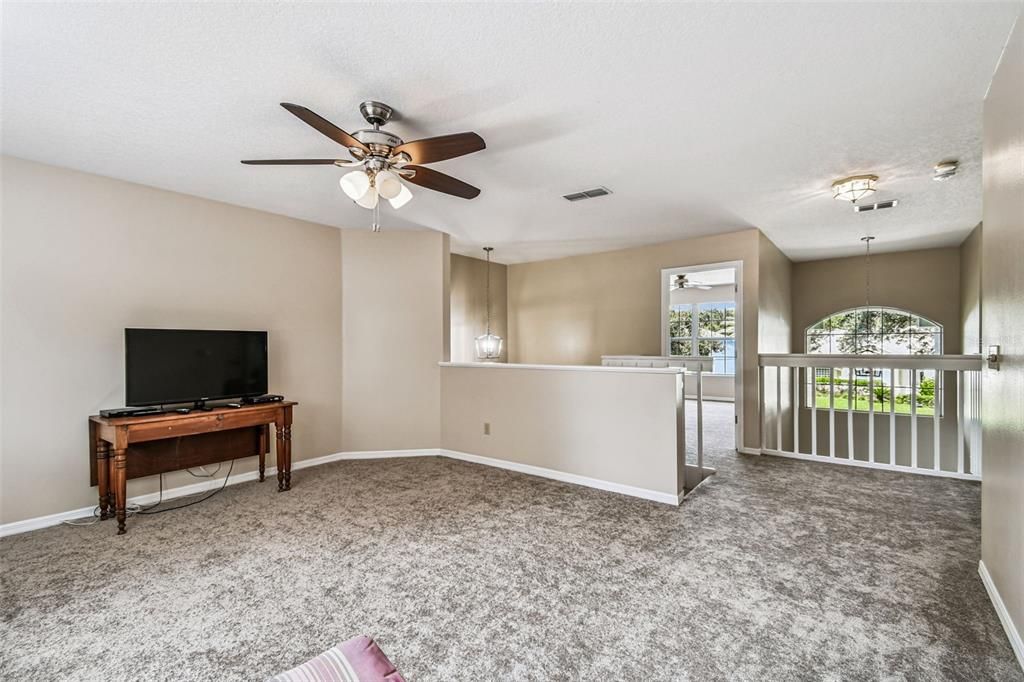 Под контрактом: $650,000 (4 спален, 2 ванн, 2998 Квадратных фут)