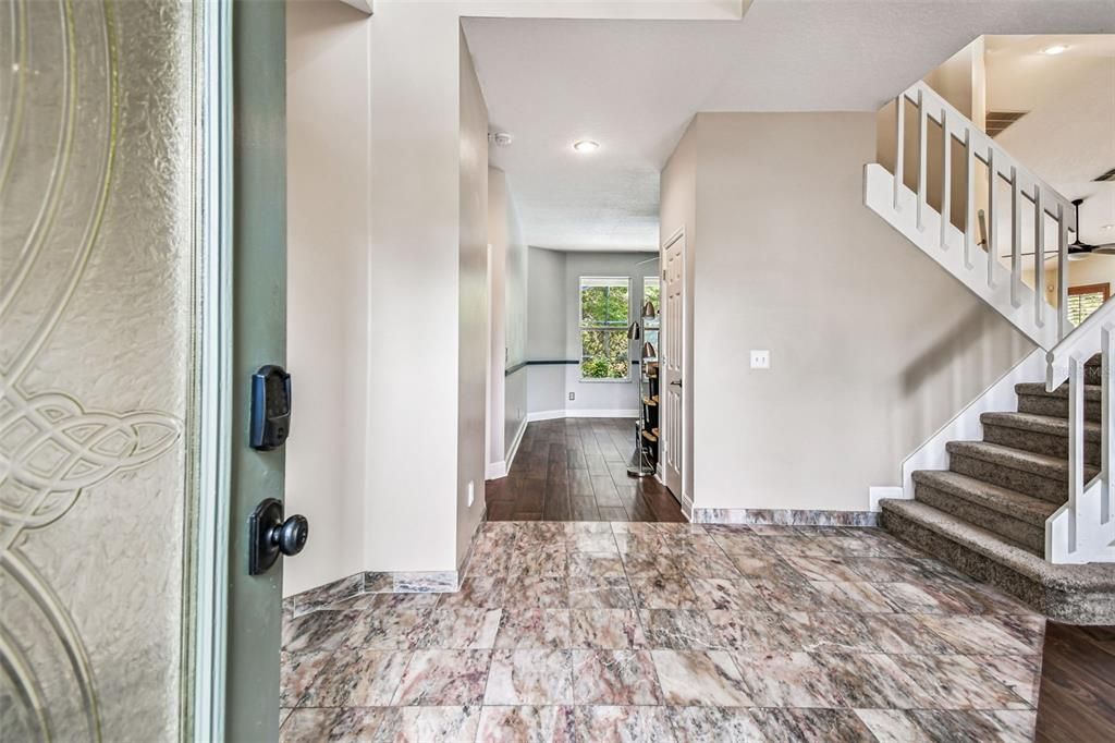 Под контрактом: $650,000 (4 спален, 2 ванн, 2998 Квадратных фут)