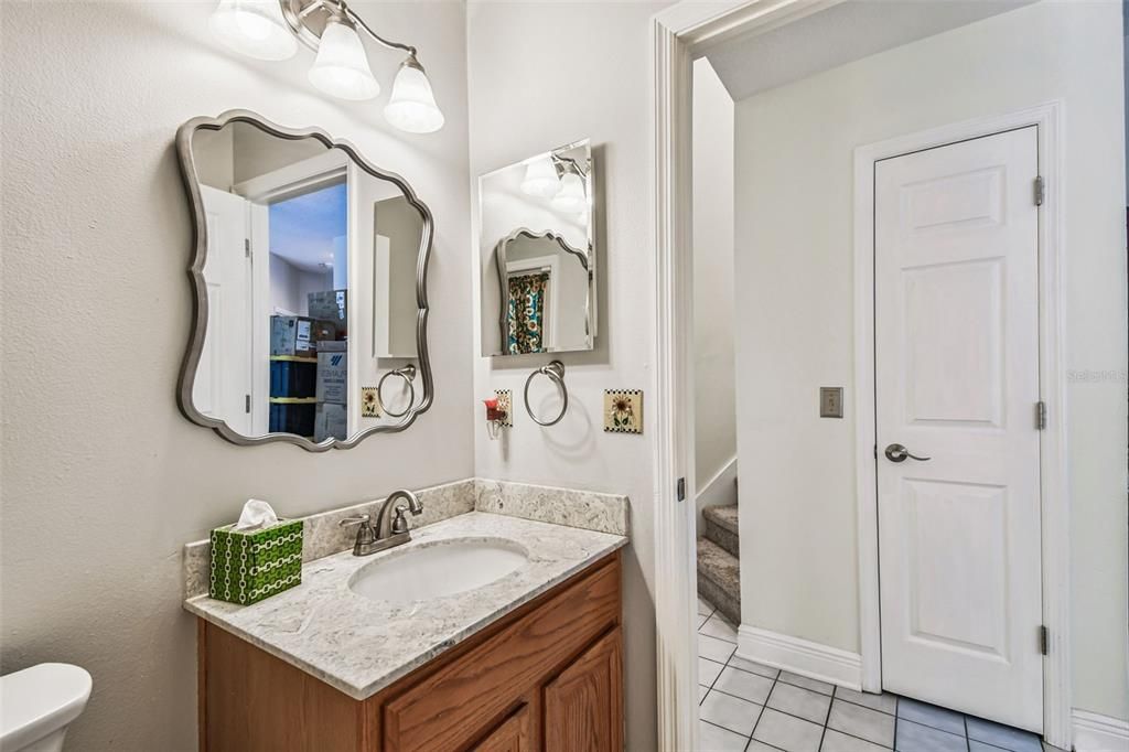 Под контрактом: $650,000 (4 спален, 2 ванн, 2998 Квадратных фут)