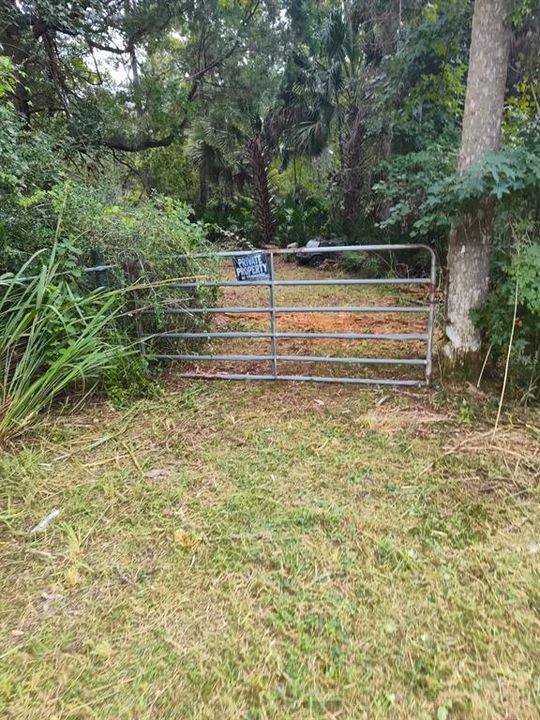 Active With Contract: $45,000 (3 beds, 2 baths, 720 Square Feet)