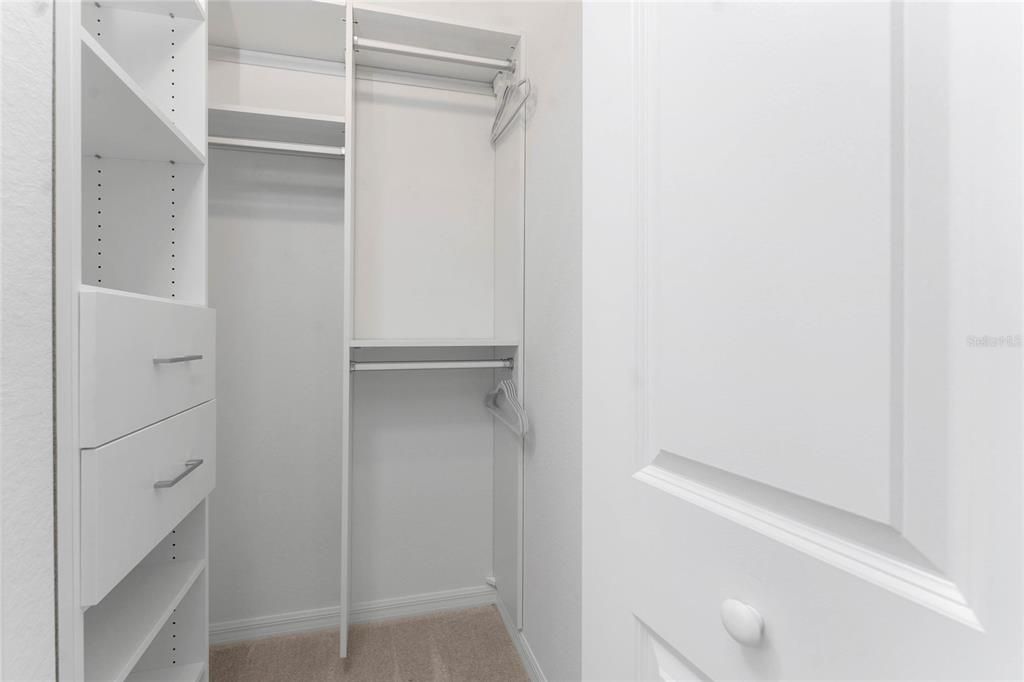 Под контрактом: $299,900 (3 спален, 2 ванн, 1407 Квадратных фут)