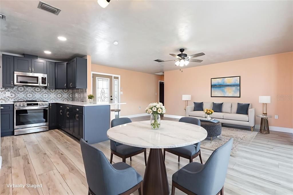 待售: $650,000 (2 贝兹, 2 浴室, 1519 平方英尺)