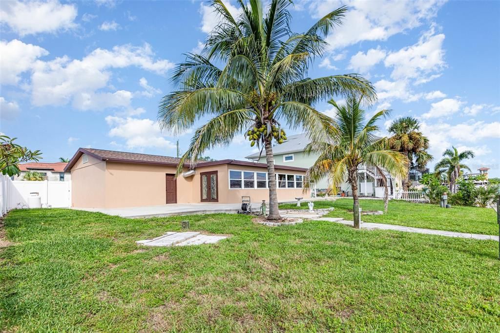 待售: $650,000 (2 贝兹, 2 浴室, 1519 平方英尺)