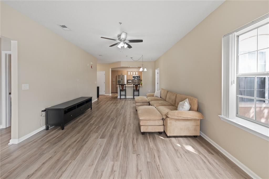 For Sale: $245,000 (3 beds, 2 baths, 1351 Square Feet)