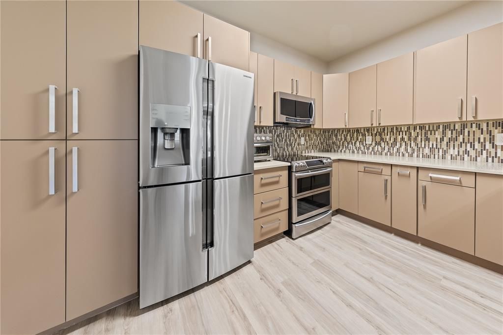 For Sale: $245,000 (3 beds, 2 baths, 1351 Square Feet)