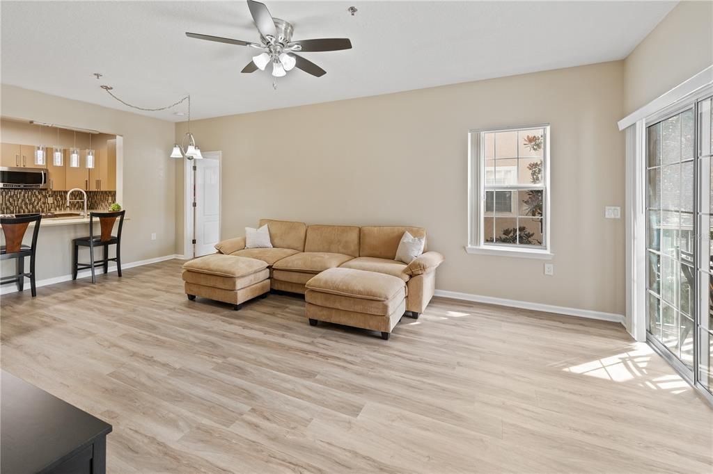 For Sale: $245,000 (3 beds, 2 baths, 1351 Square Feet)