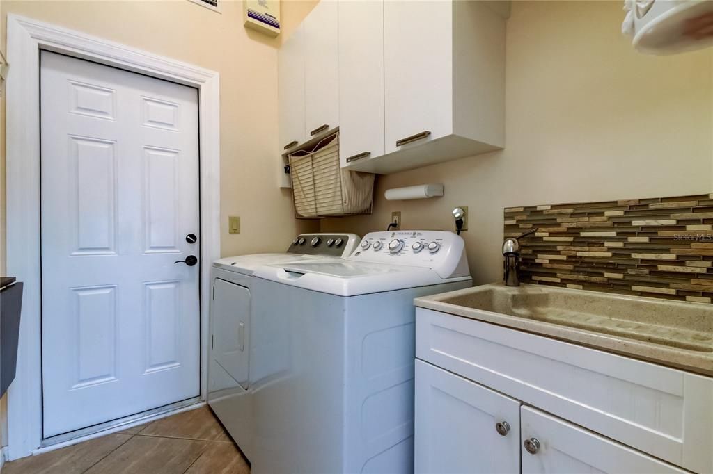 Active With Contract: $839,900 (4 beds, 2 baths, 3038 Square Feet)