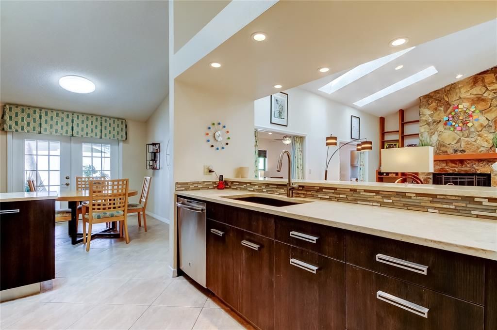 Active With Contract: $839,900 (4 beds, 2 baths, 3038 Square Feet)