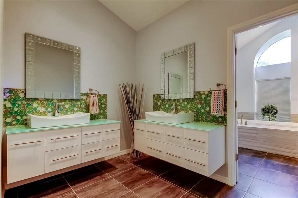 Active With Contract: $839,900 (4 beds, 2 baths, 3038 Square Feet)