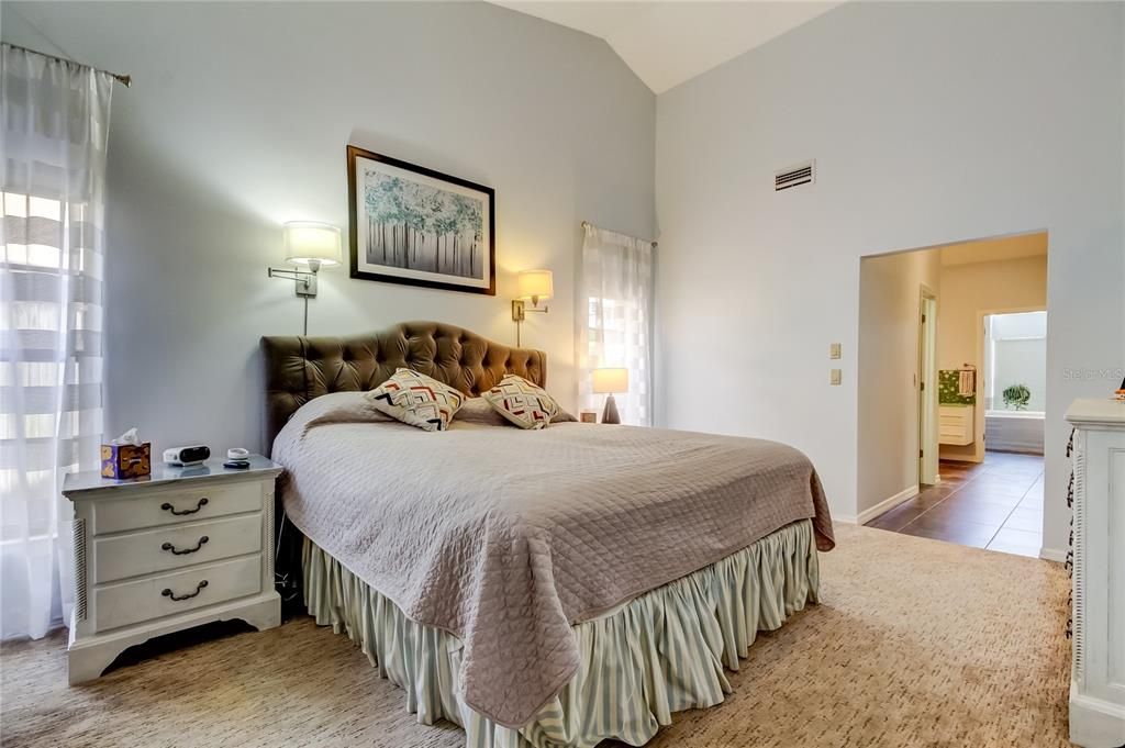 Active With Contract: $839,900 (4 beds, 2 baths, 3038 Square Feet)