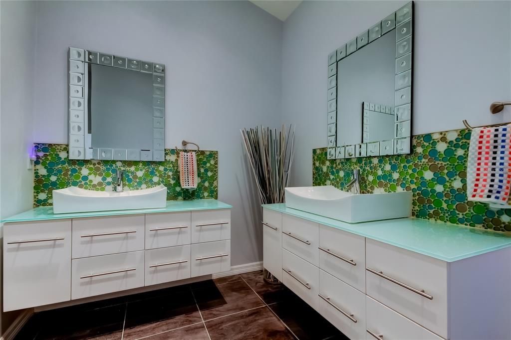 Active With Contract: $839,900 (4 beds, 2 baths, 3038 Square Feet)